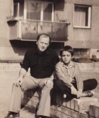 David Kabzan with his father, 1977