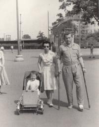 S manželkou Evou a dcerou Dášou, Praha 1959