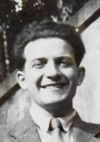 Jiří Fišer v mládí. Asi rok 1957 