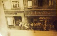 Američtí vojáci v Plzni, Prešovská ulice, 1945