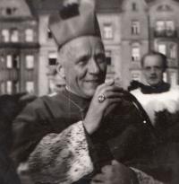 Kardinál Beran v Plzni, 1947