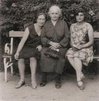 Matka Blanka, babička Janka a přítelkyně