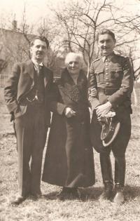 Granny Krajinová with her son Manek (left) and grandson Maneček (right), Slavice 1939