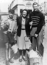 In Paris, shortly after emigration from the Communist Czechoslovakia, 1948. From left: Jan, mother, Jáša.