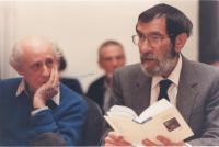 Sós Vilmos és Petri György Márkus György 60. születésnapja alkalmából rendezett konferencián, 1994