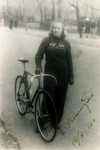 Juřinová Irina, 1950, v Petrohradě