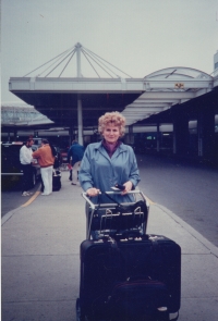 Letiště Otawa, cestou za Stanislavem Grofem do San Francisca, 1990
