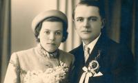 Kutláková Jiřina - rodiče - Květoslava a Antonín Řičánek 1939