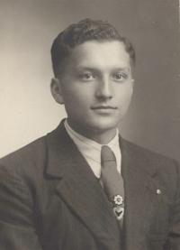 1936 - portrait photo