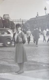 Irena Vyslyšelová (Paris 1957)
