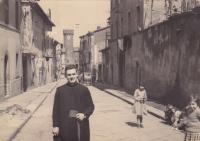 1959 - Petr Esterka at the walk Rome