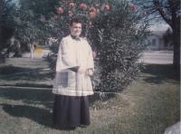 1964 - Petr Esterka v Texasu: "Zde jsem v rochetce. Je to mezi farou a kostelem"