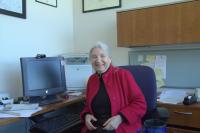 duben 2016 - Růžena Bajcsy ve své kanceláři, Berkeley
