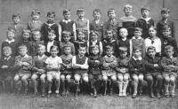 První třída obecné školy v Plzni, 1935