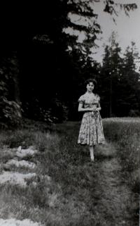 Anita going on a date with her future husband near Klingenthal in 1950s