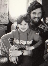 Petr Šída s dcerou Alenou, 1975