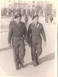 Jan se svým bratrem Karlem v Itálii