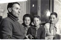 Martin Tadian s druhou rodinou