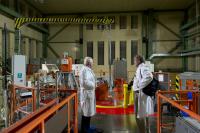 2011 - u experimentálního reaktoru v Řeži s Jensem Vellevem, který inicioval zkoumání ostatků Tychona Brahe