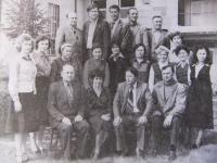 Učitelé v Končenicích, 1979, Zora třetí zprava v prostřední řadě