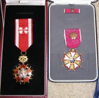 Řády (medaile): Řád bílého lva a Legion of Merit