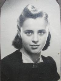 Eva Kopecká before deportation