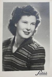 Věra Čeňková before transport