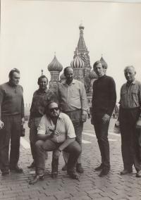 Moskva 1969, pracovně s karlínským divadlem. Dohalský sedící.
