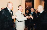 1995, setkání s V. Klausem, udílení obecního znaku a praporu