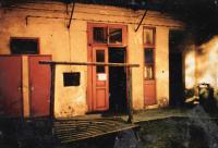 Dvůr rodného domu ve Štefánikově 19 (60. léta)