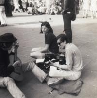 Na Picadilly Square v Londýně (1969)
