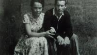 Pod rozhlednou s budoucí manželkou Májou, Aš 1958