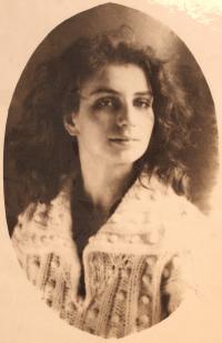 daughter Anna Irmanova nar. 1970