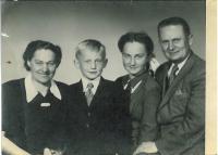 Eva Dědková with her parents and brother