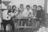 Petik Ľudovit - rodinna oslava  - otec surodenci matka