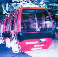 kabinka na Hahnenkammu se jménem Bohumíra Zemana