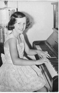 Jana playing the piano 1964
