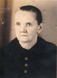 Moje milovaná babička Vitoušková (mámy máma) ze Záluží cca 40. léta
