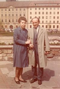 S manželem v Praze 1964