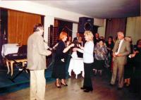 První ples pořadaný Společností přátel Jugoslávců, Čechů a Slovákův domu Jugoslávské lidové armády v Bělehradě, 11. 4. 2003