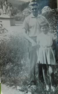 Alois Grůz s dcerou Ludmilou v Javoříčku