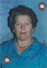 Dobový portrét pamětnice Franjica Poznik (fotka z pasu), kolem r. 1990 (Franjica Poznik, slika za pasoš, oko 1990.)