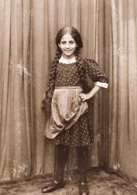 Marie 14 years, 1919, Brno 