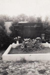 Grave of mother, Brno