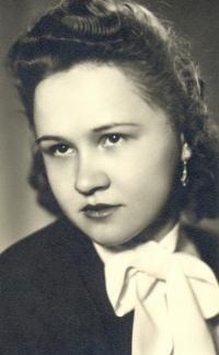 Portrait of Angela Bajnokova in 1948