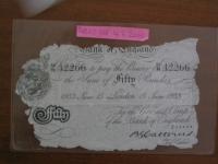 Originál padělané bankovky, vylovené z Toplitzského jezera
