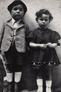 Karol Natan Steiner so sestrou Alickou 1937