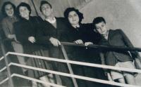 Izrael, 50. léta, se Shelly Rabinovic a přáteli