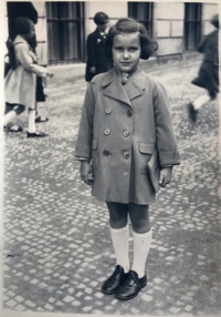 Eva Kotková, 1.třída, Štěpánská ulice u kostela, Praha 1938