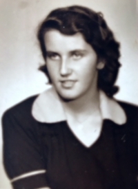 Eva Kotková, portrét, Praha 1951